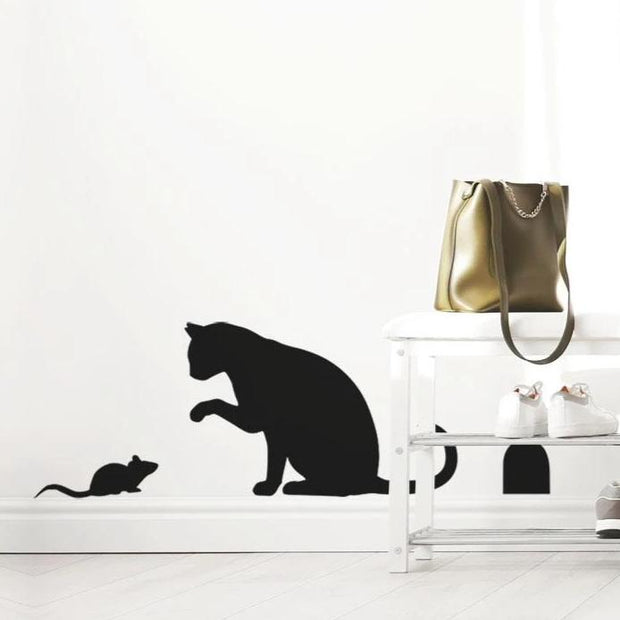 Cat and mouse stencil
